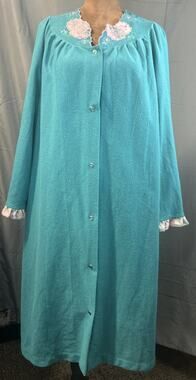 Vintage Quiet Moments Teal Fleece Embroidered Robe House Coat Medium Cottagecore